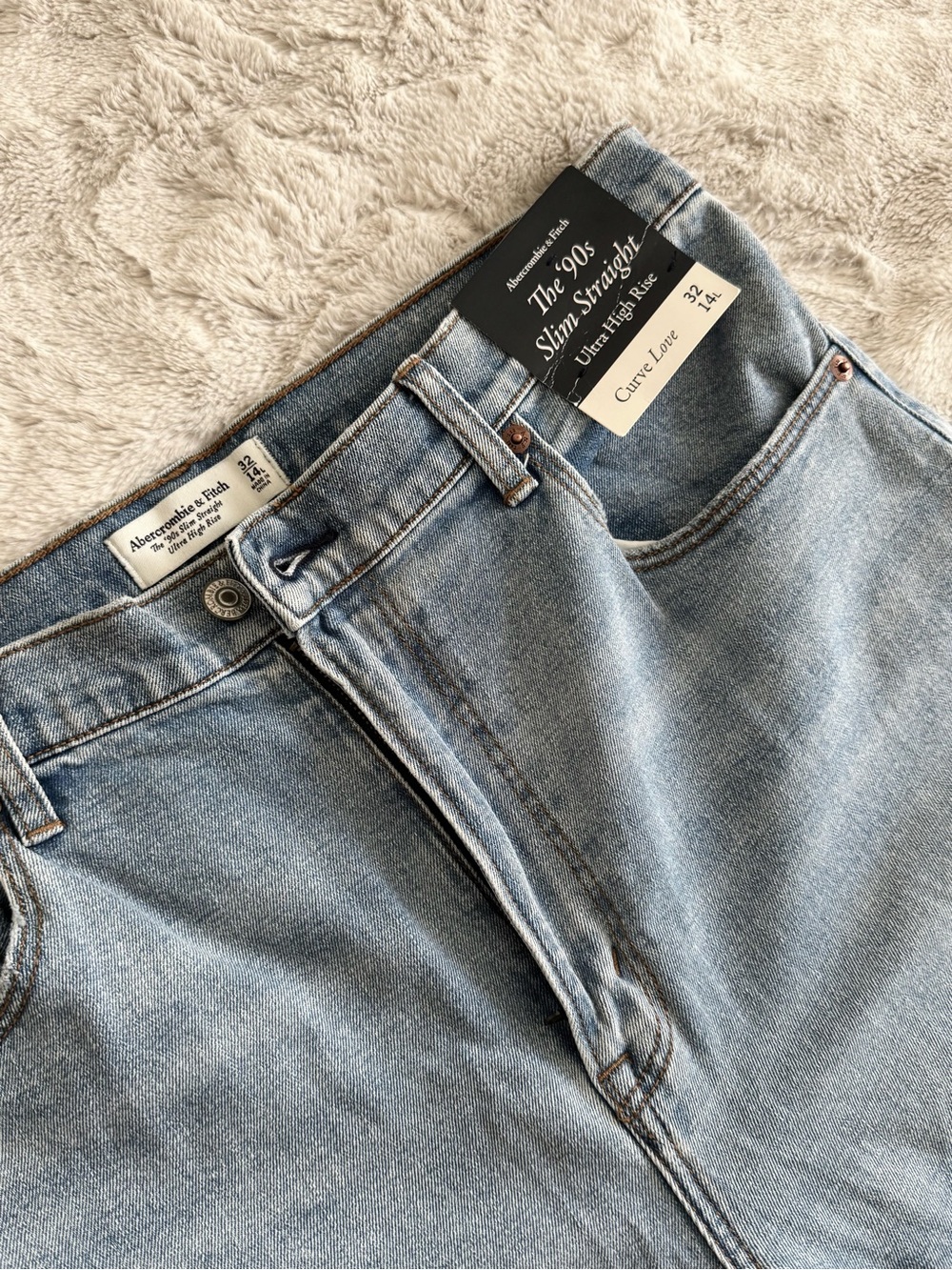 Abercrombie Curve Love 90s Straight Leg Jeans